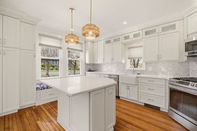 8 Champlin Street, Newport, RI 02840