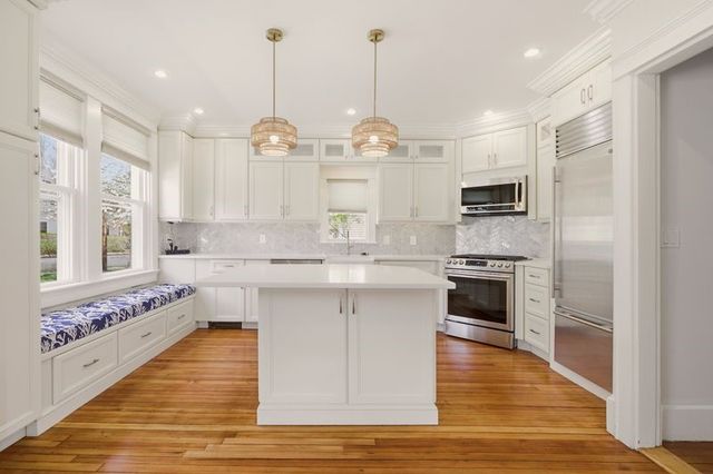 8 Champlin Street, Newport, RI 02840