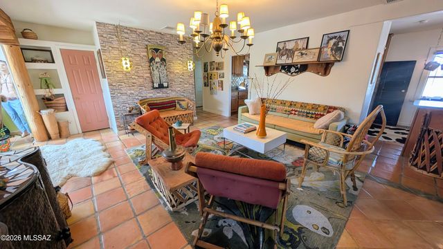 4001 E Rollins Road, Tucson, AZ 85739