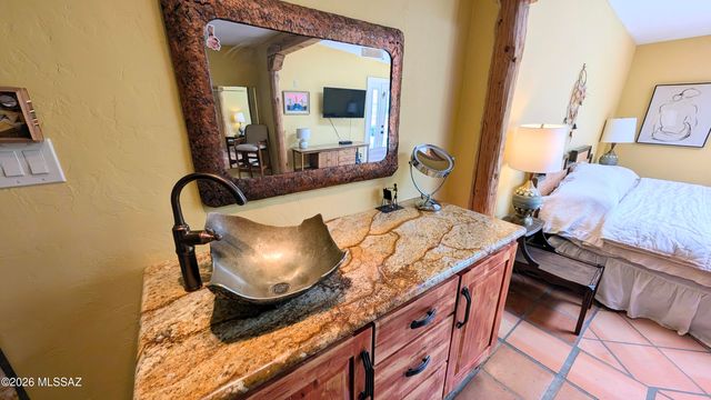 4001 E Rollins Road, Tucson, AZ 85739