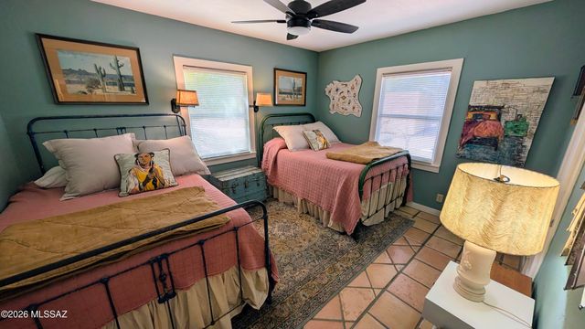 4001 E Rollins Road, Tucson, AZ 85739