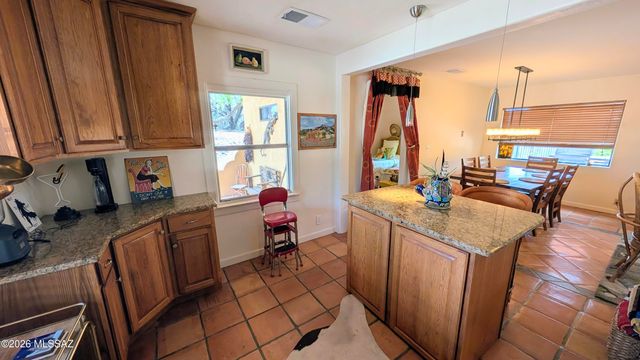 4001 E Rollins Road, Tucson, AZ 85739