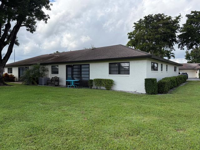4916 Eaglewood Road A, Boynton Beach, FL 33436