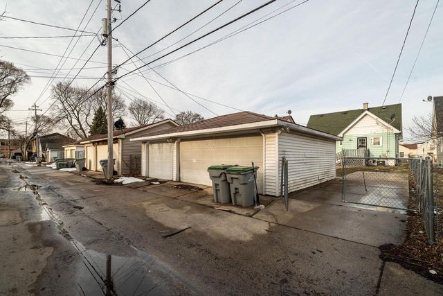 4858 N 26th STREET, Milwaukee, WI 53209