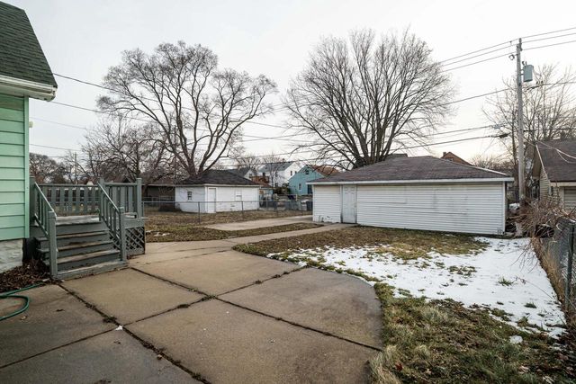 4858 N 26th STREET, Milwaukee, WI 53209