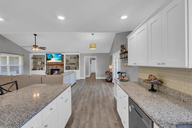 610 N McBroom Chapel Rd, Cookeville, TN 38501