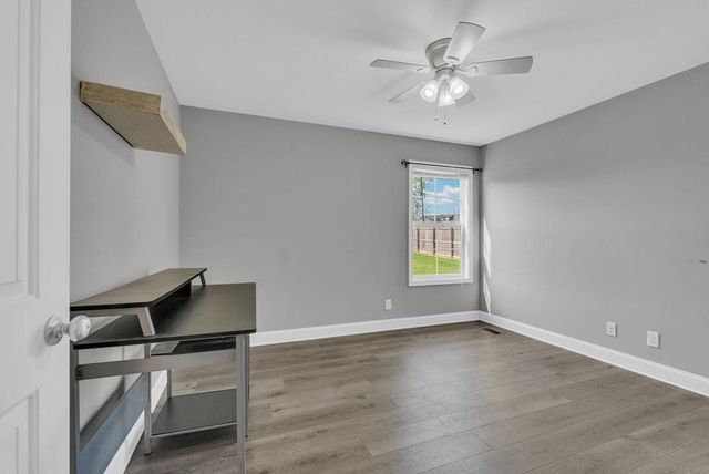 610 N McBroom Chapel Rd, Cookeville, TN 38501