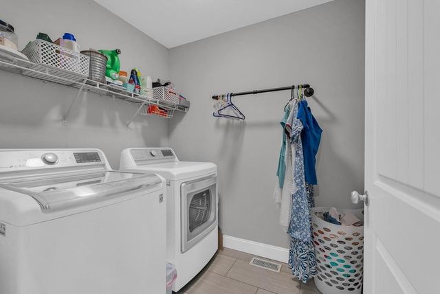 610 N McBroom Chapel Rd, Cookeville, TN 38501