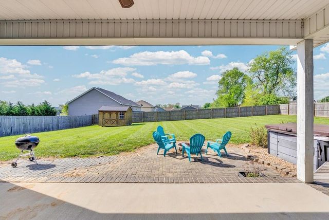 610 N McBroom Chapel Rd, Cookeville, TN 38501