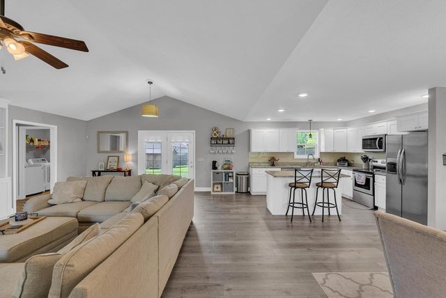 610 N McBroom Chapel Rd, Cookeville, TN 38501