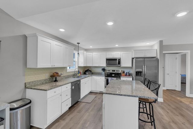 610 N McBroom Chapel Rd, Cookeville, TN 38501