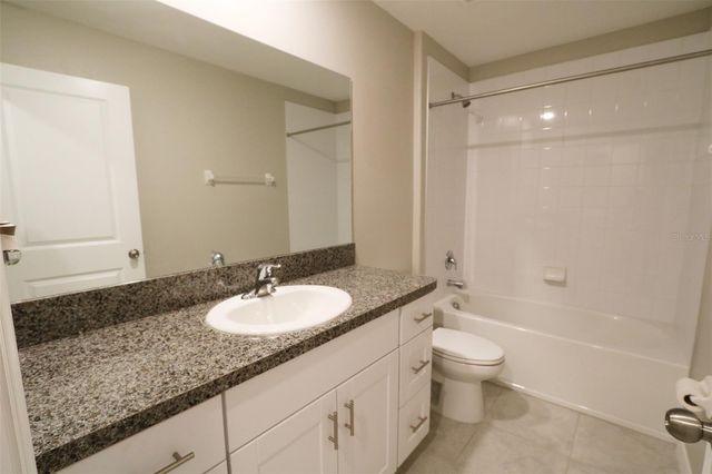 3715 DAISY BLOOM PLACE, Tampa, FL 33619