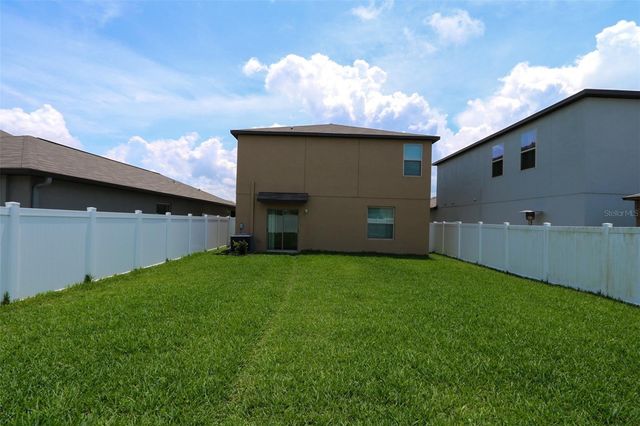 3715 DAISY BLOOM PLACE, Tampa, FL 33619