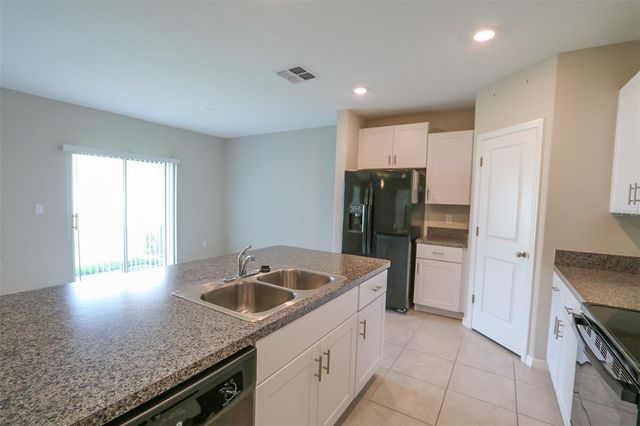 3715 DAISY BLOOM PLACE, Tampa, FL 33619
