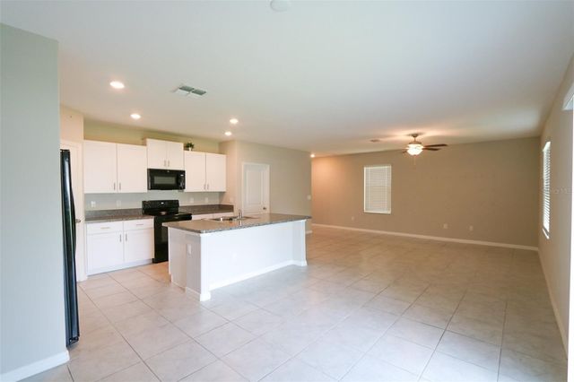 3715 DAISY BLOOM PLACE, Tampa, FL 33619