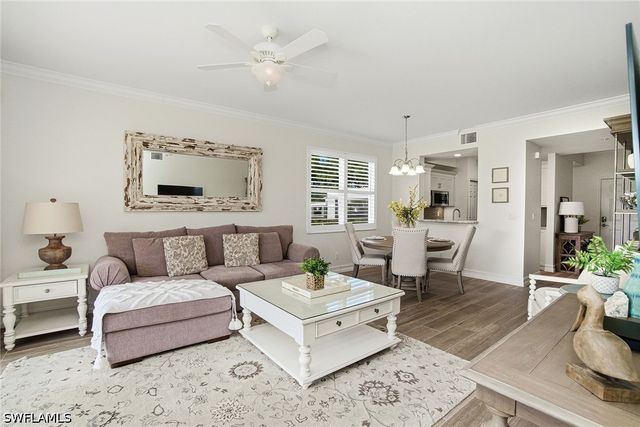 2310 Carrington CT 104, Naples, FL 34109