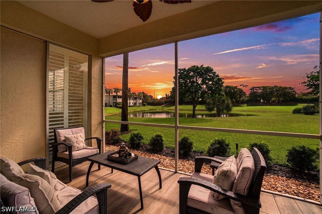 2310 Carrington CT 104, Naples, FL 34109