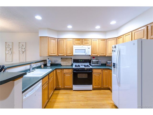 5727 W Asbury Pl, Lakewood, CO 80227