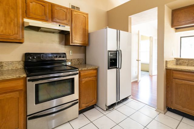 2910 Galemeadow Drive, Fort Worth, TX 76123
