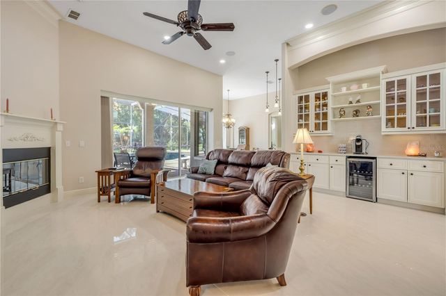 181 HAWKCREST COURT, Debary, FL 32713