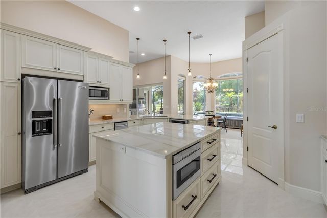 181 HAWKCREST COURT, Debary, FL 32713