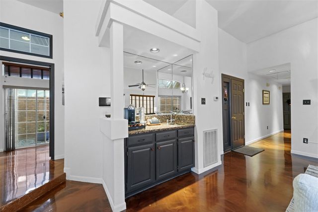 411 Red River Trail, Irving, TX 75063