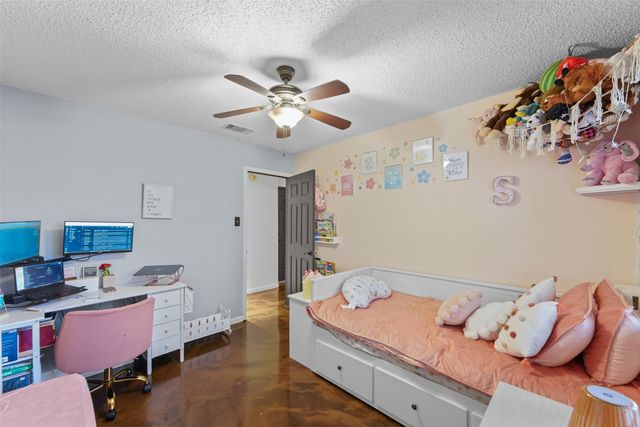 411 Red River Trail, Irving, TX 75063