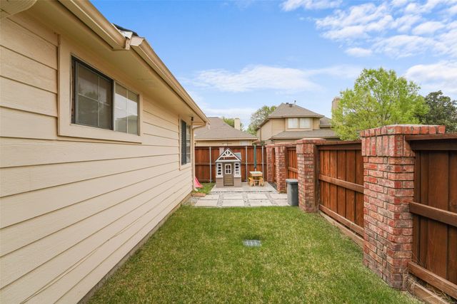 411 Red River Trail, Irving, TX 75063