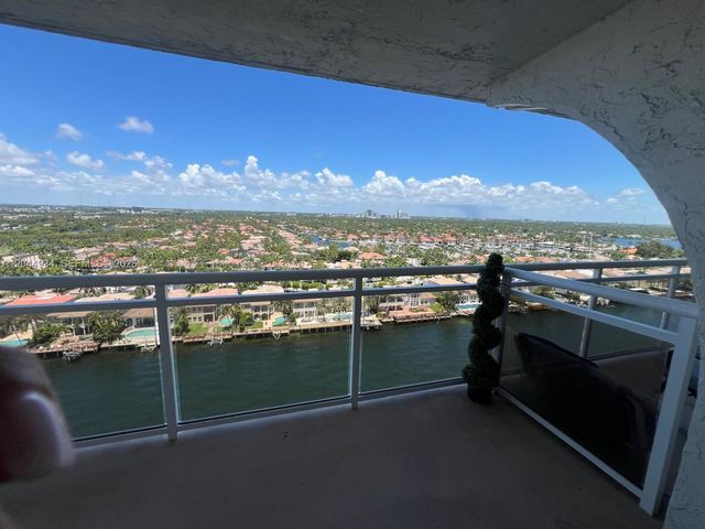 1600 S Ocean Drive 18C, Hollywood, FL 33019