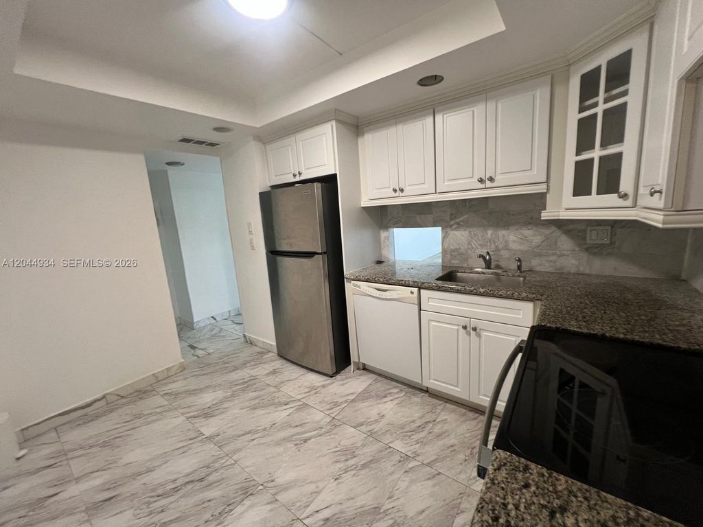 1600 S Ocean Drive 18C, Hollywood, FL 33019