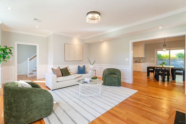 20 College Farm Rd, Waltham, MA 02451