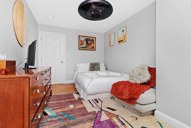 20 College Farm Rd, Waltham, MA 02451