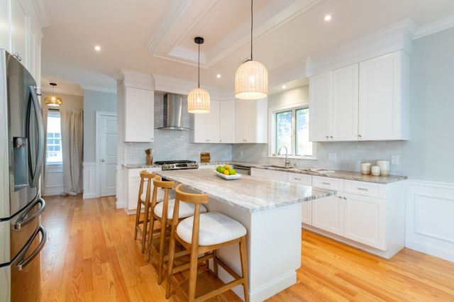 20 College Farm Rd, Waltham, MA 02451