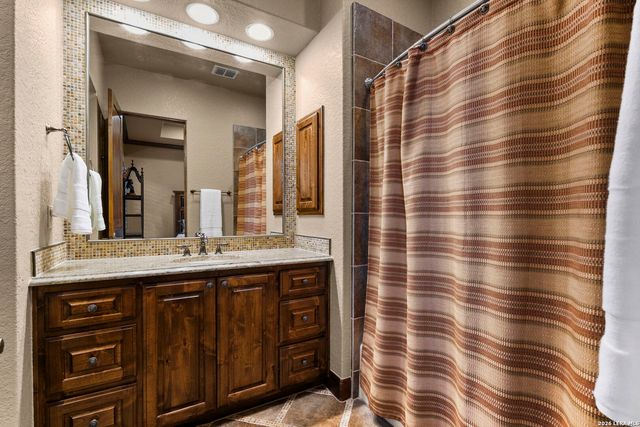 147 Riverwood, Boerne, TX 78006
