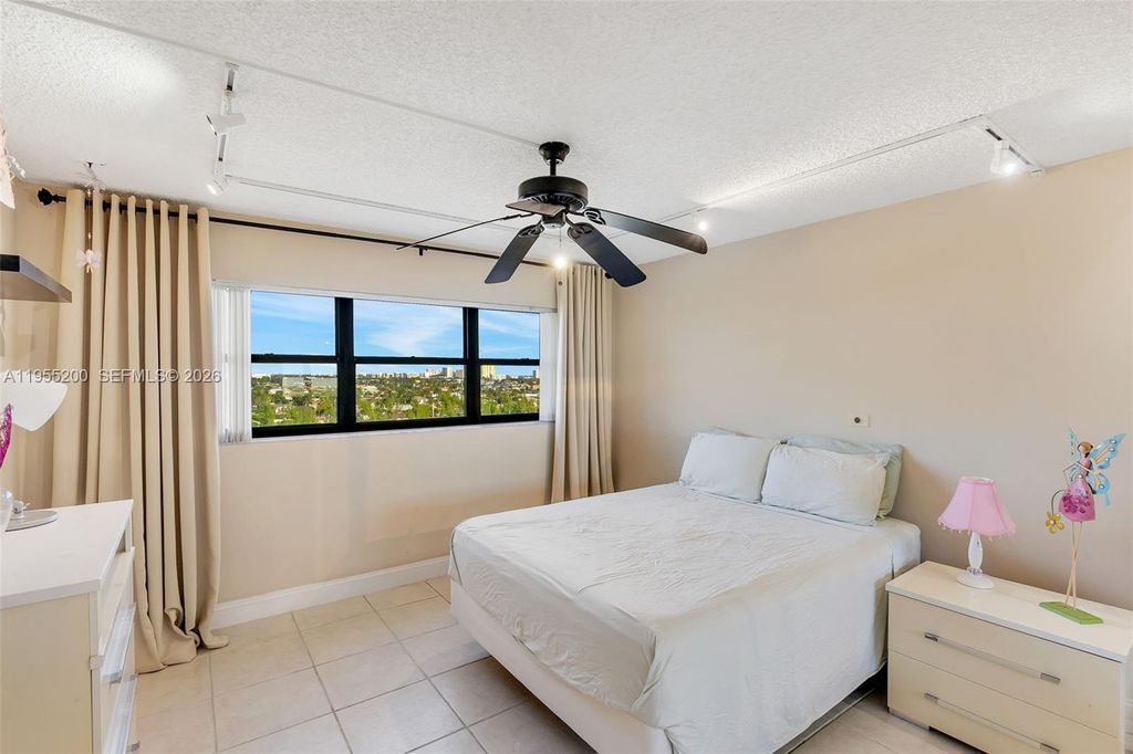 Image 16 of property listing at 3200 Port Royale Dr N 1111, Fort Lauderdale, FL 33308