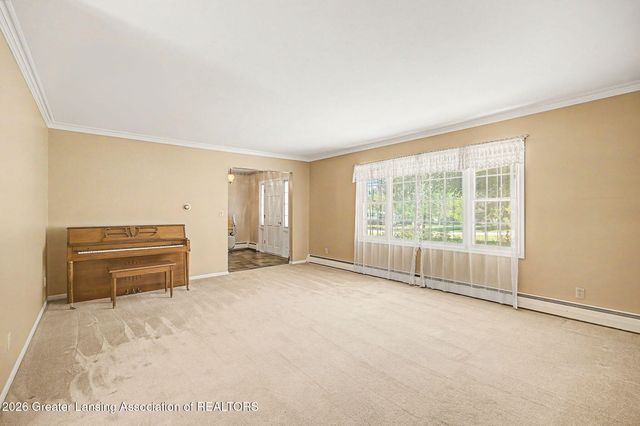 5812 Peachtree Drive, Grand Ledge, MI 48837