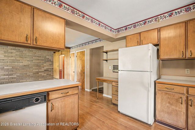 5812 Peachtree Drive, Grand Ledge, MI 48837