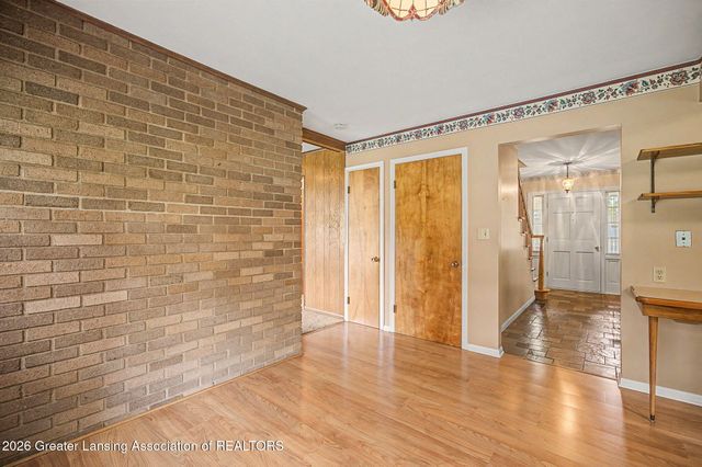 5812 Peachtree Drive, Grand Ledge, MI 48837