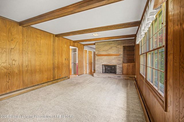 5812 Peachtree Drive, Grand Ledge, MI 48837