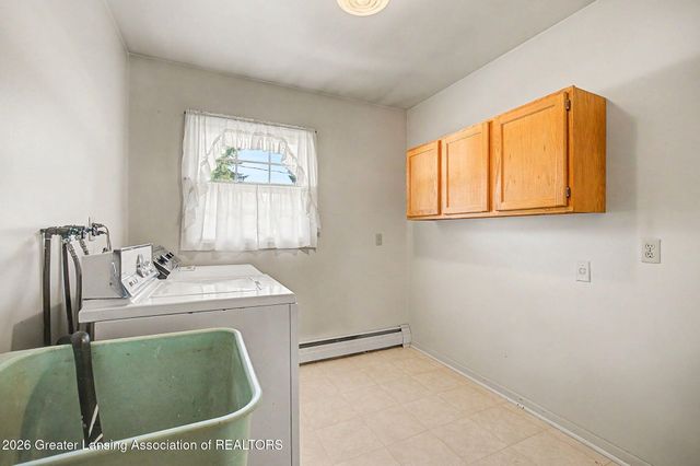 5812 Peachtree Drive, Grand Ledge, MI 48837