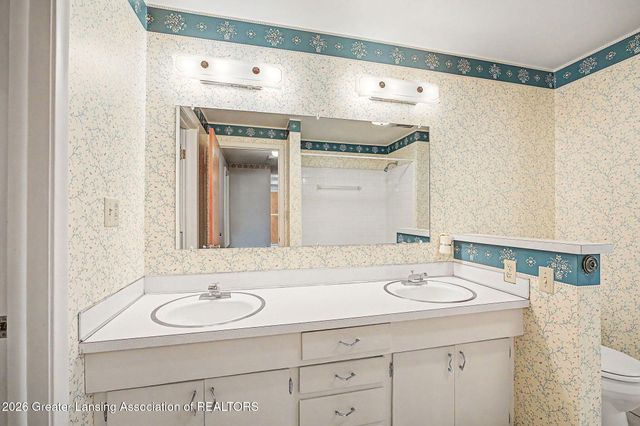 5812 Peachtree Drive, Grand Ledge, MI 48837