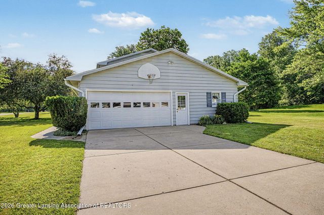 5812 Peachtree Drive, Grand Ledge, MI 48837