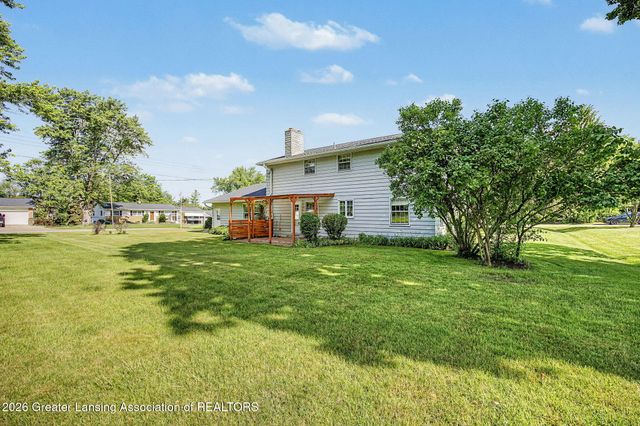 5812 Peachtree Drive, Grand Ledge, MI 48837