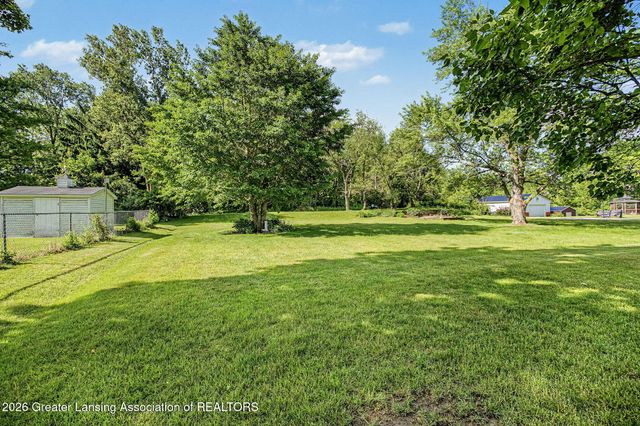 5812 Peachtree Drive, Grand Ledge, MI 48837