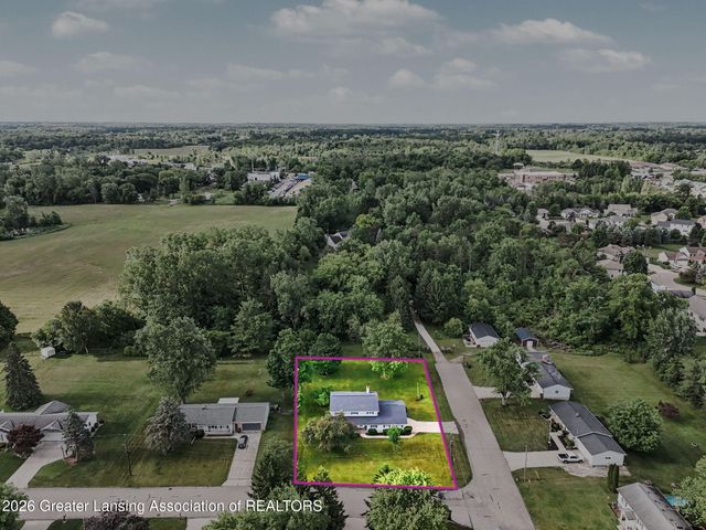 5812 Peachtree Drive, Grand Ledge, MI 48837