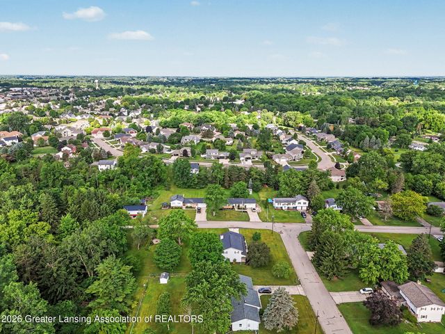 5812 Peachtree Drive, Grand Ledge, MI 48837