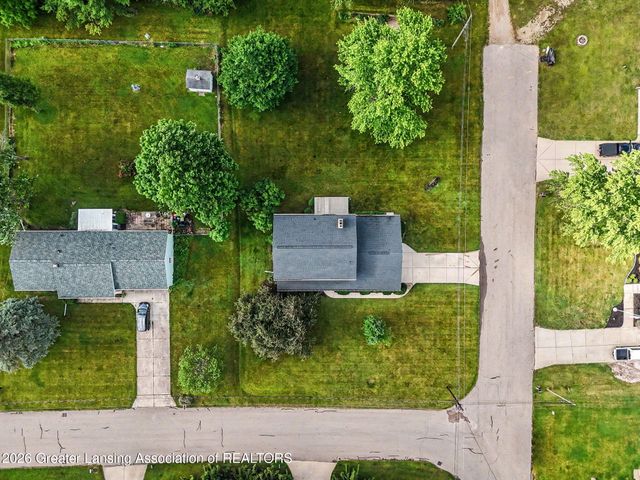 5812 Peachtree Drive, Grand Ledge, MI 48837