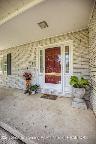 5812 Peachtree Drive, Grand Ledge, MI 48837