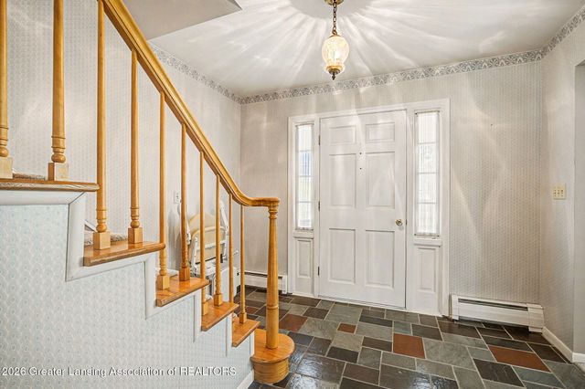 5812 Peachtree Drive, Grand Ledge, MI 48837