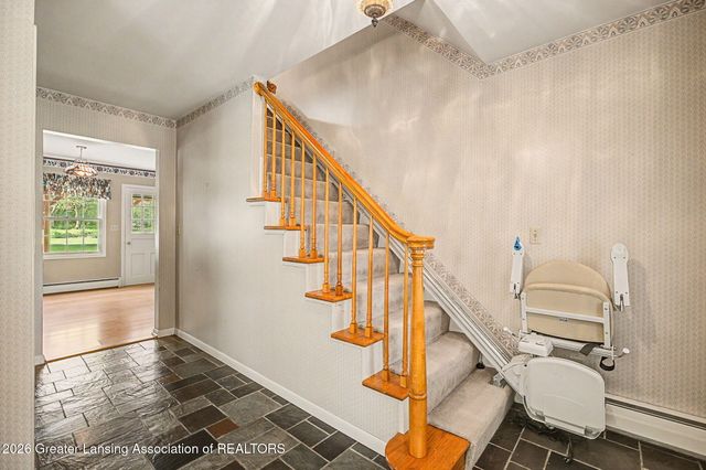 5812 Peachtree Drive, Grand Ledge, MI 48837